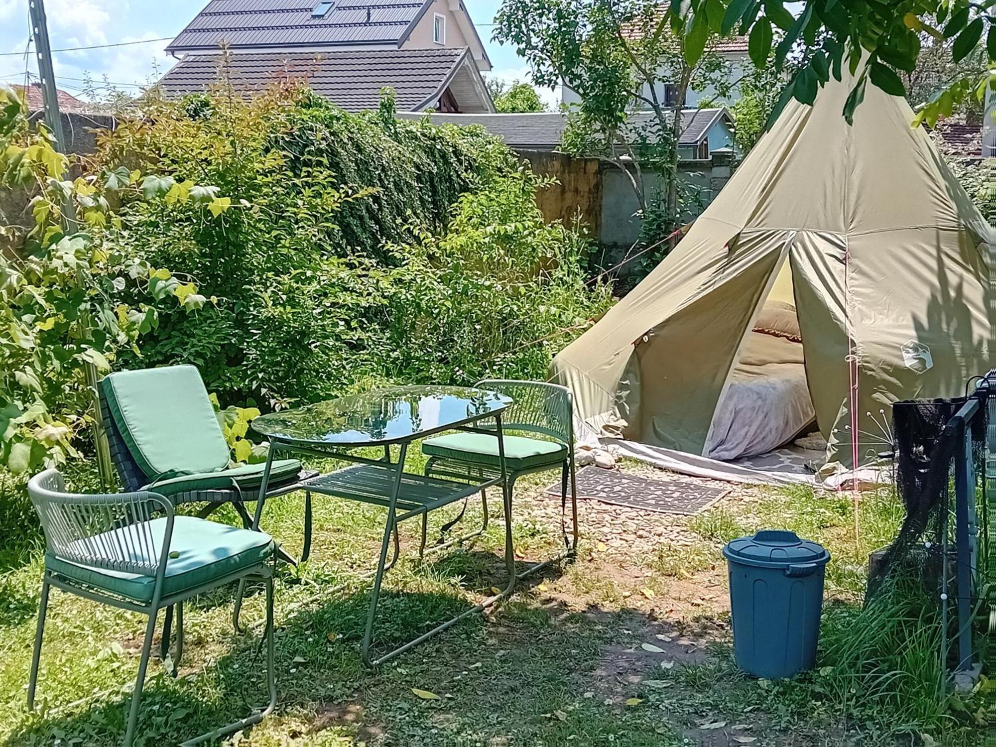 Camping Under The Walnut In Your Own Tent On A Shared Lot And Shared Bathroom Ljubljana Exterior foto